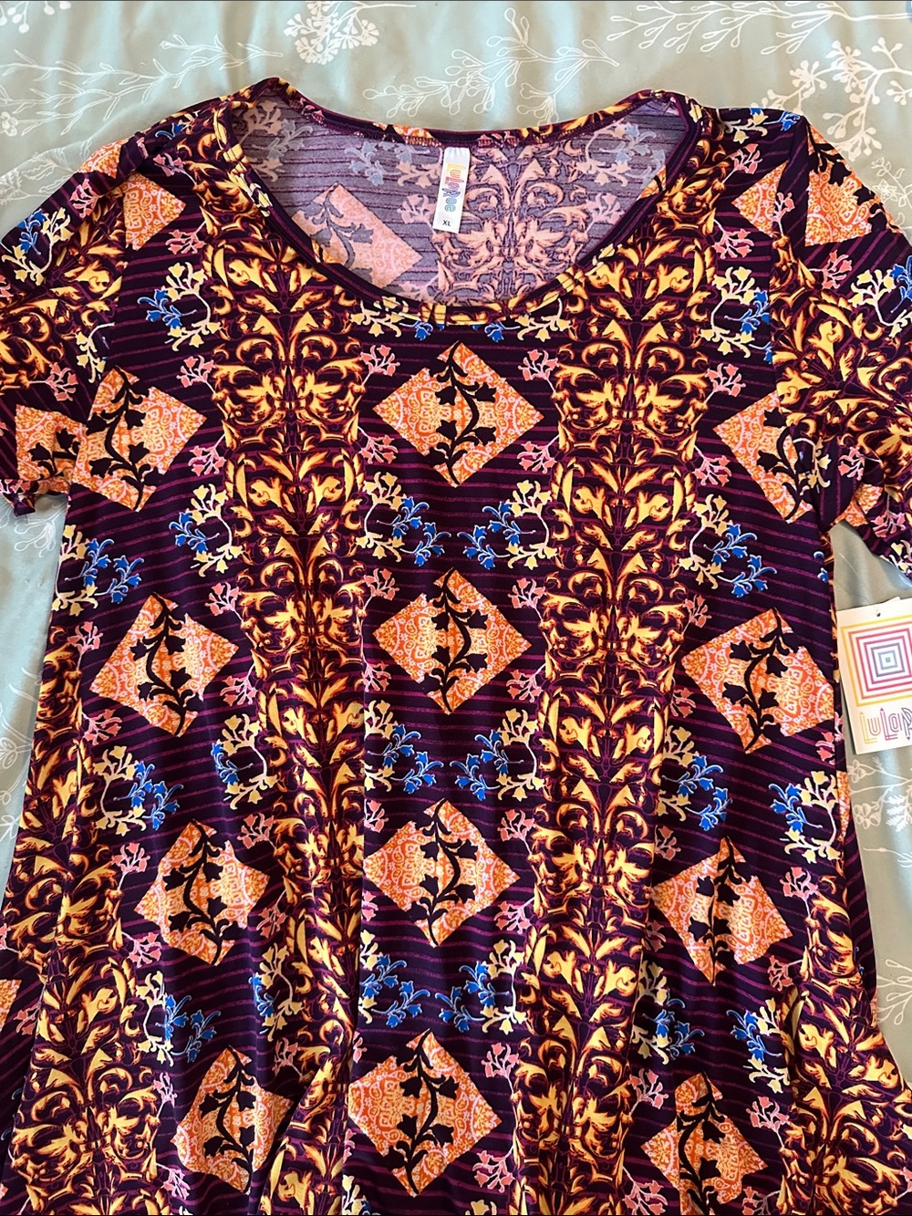 Women’s Purple Patterned Short-Sleeve Top